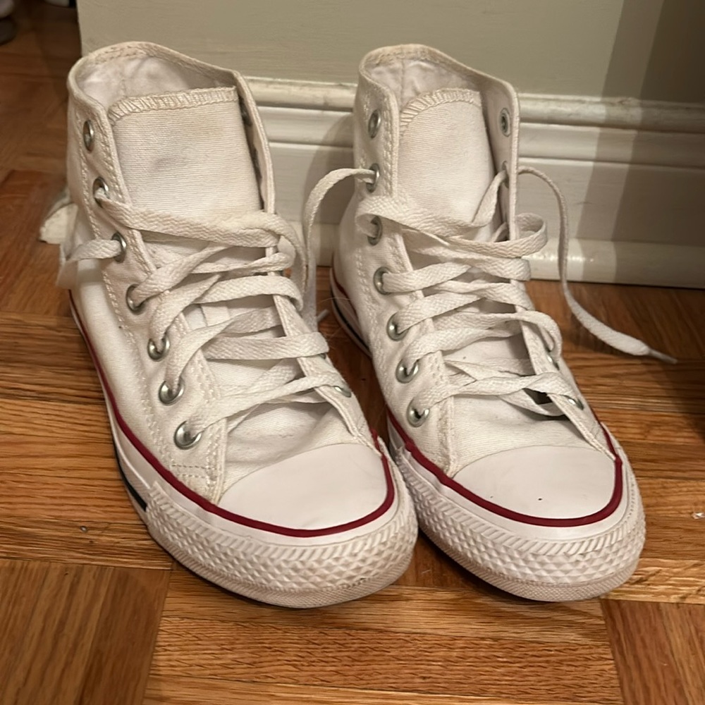 Unisex white converse high tops ,women’s size 5, men’s size 3,